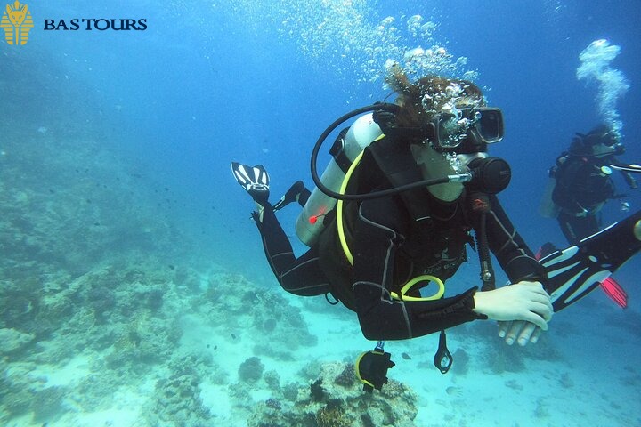 Hurghada Diving Boat Tour – Red Sea Group Diving Trip