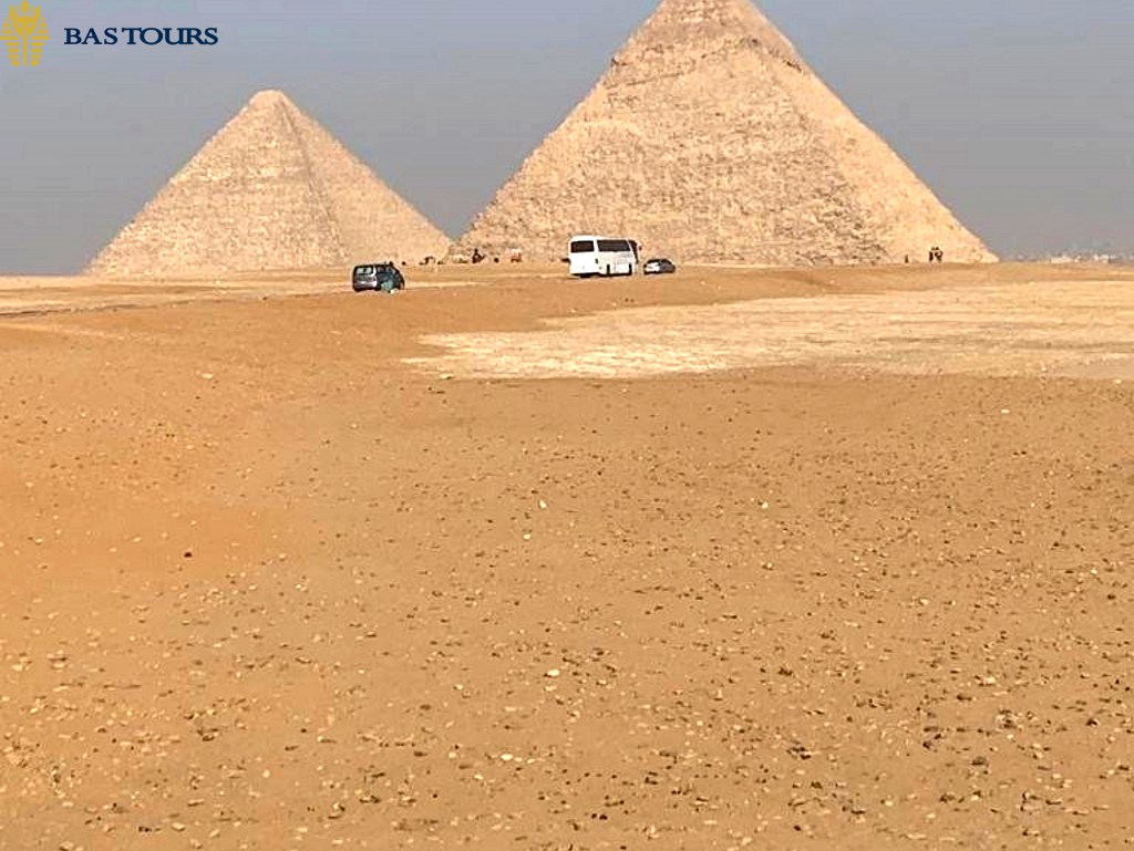 Private Cairo Tour from Hurghada – Giza Pyramids, Sphinx & Egyptian Museum