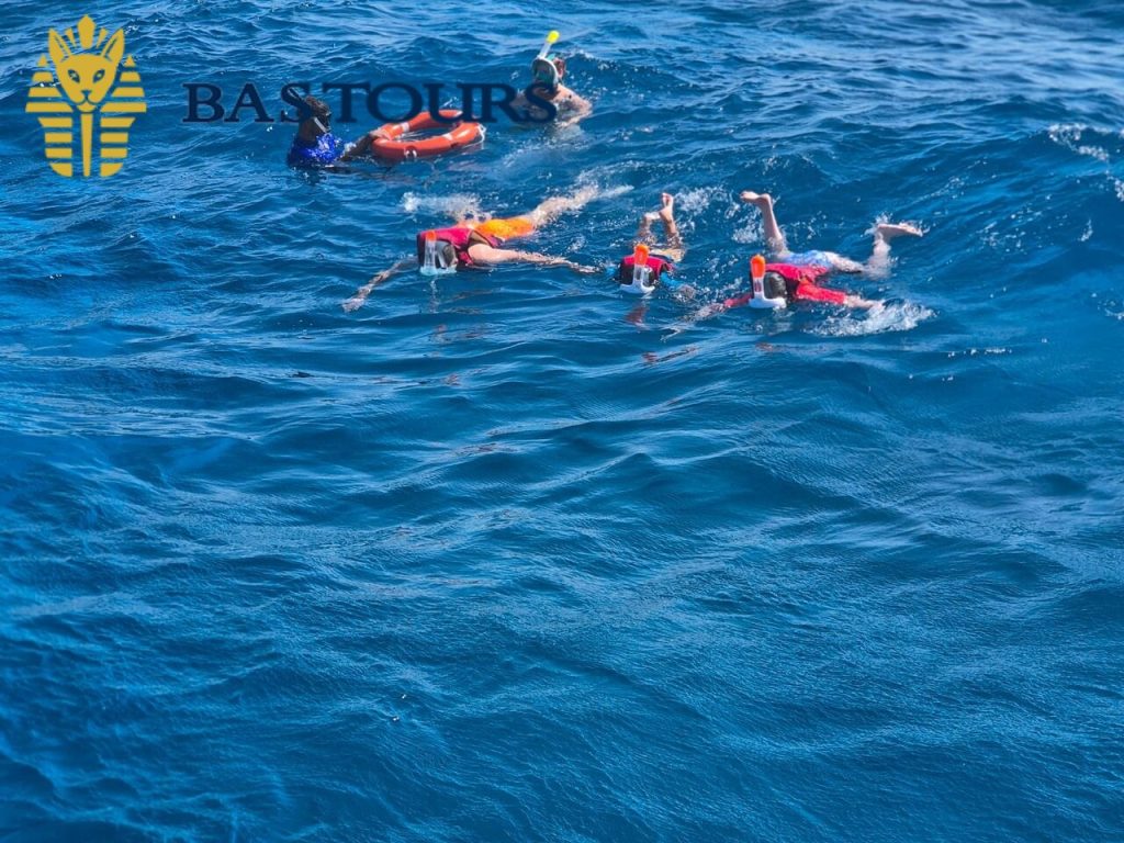 Hurghada Glass Bottom Boat: Giftun Island Tour with Snorkeling & Buffet Lunch