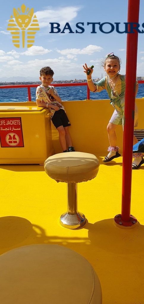 Hurghada Glass Bottom Boat: Giftun Island Tour with Snorkeling & Buffet Lunch