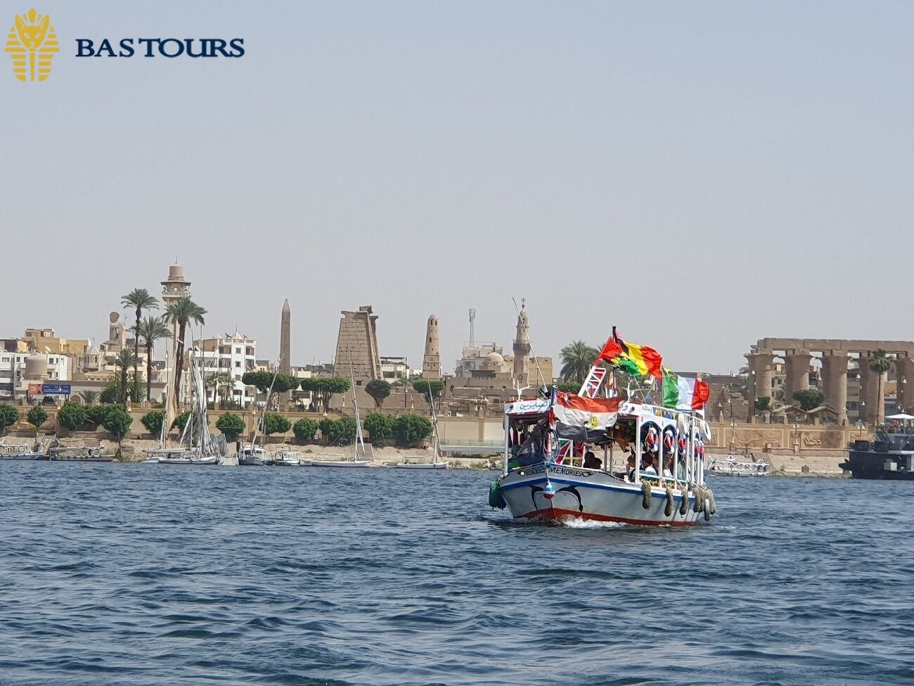 Nile-Side Lunch in Luxor – Enjoy authentic Egyptian cuisine with a river breeze