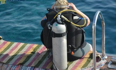 Hurghada Diving Boat Tour – Red Sea Group Diving Trip