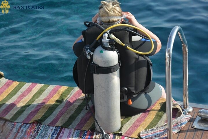 Hurghada Diving Boat Tour – Red Sea Group Diving Trip