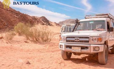 Desert Safari by Jeep, Quad Bike Ride, and BBQ Dinner in the Desert from Marsa Alam