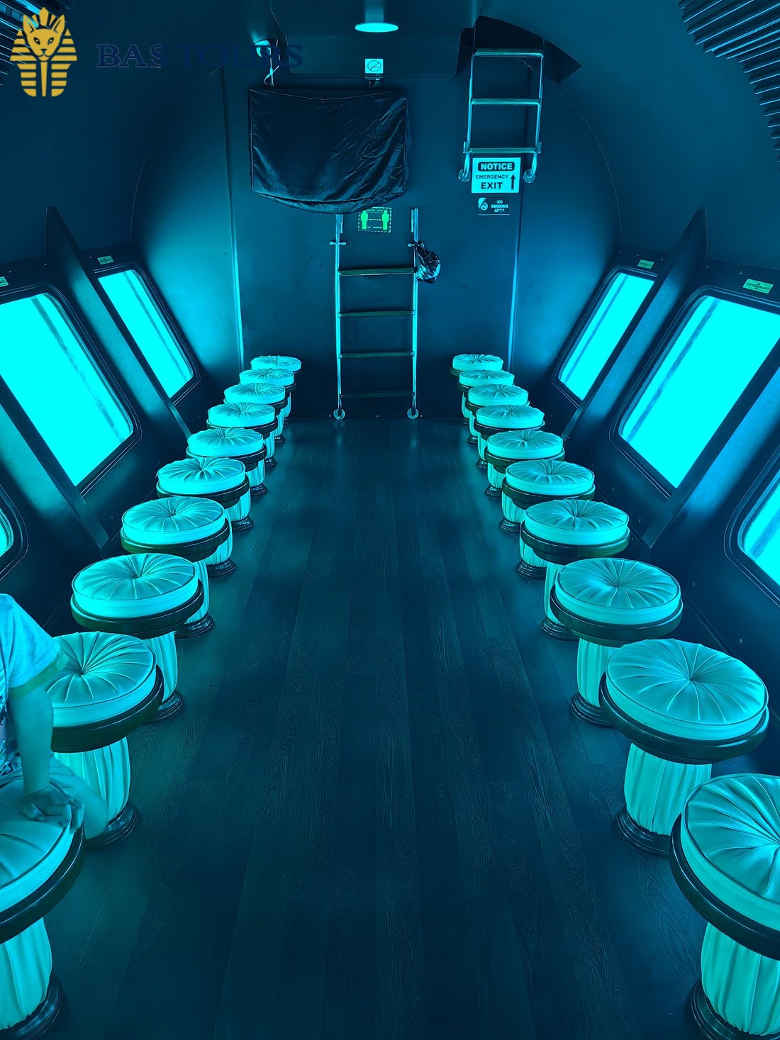 Semi-Submarine Underwater Discovery