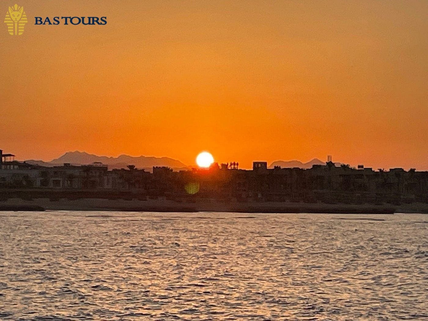 Nefertari Semi-Submarine with Dinner Excursion from Marsa Alam